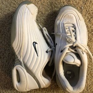 Nike Vintage Tailwind size 9 womens